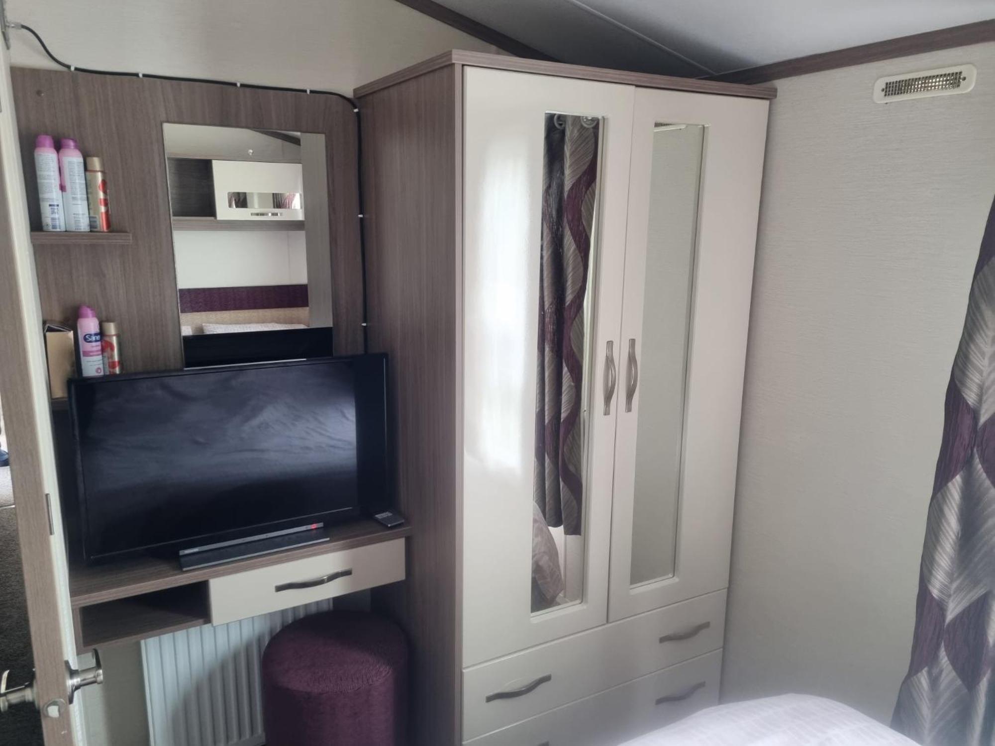 8 Berth Deluxe Pg36 Hotel Чапъл Сейнт Лионардс Екстериор снимка